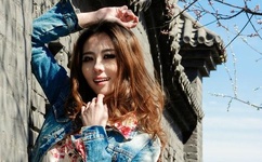 上海情侣网吧门